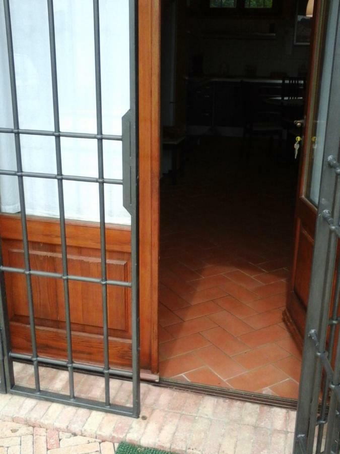 Casa Agostini Apartamento Lari Exterior foto